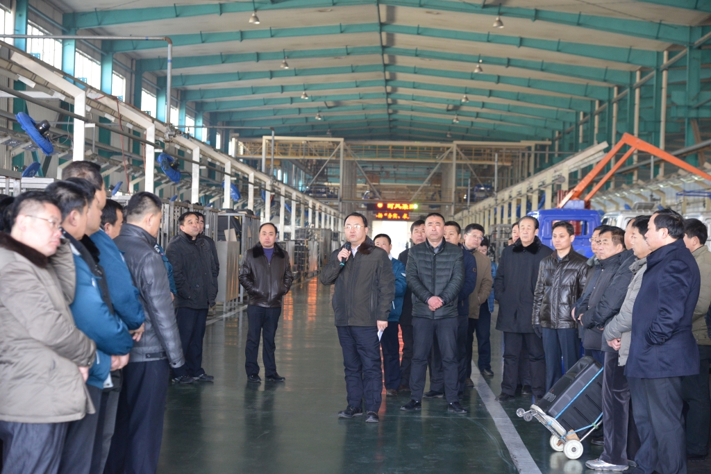 時(shí)風(fēng)集團(tuán)舉辦中層領(lǐng)導(dǎo)干部現(xiàn)場觀摩活動(dòng)